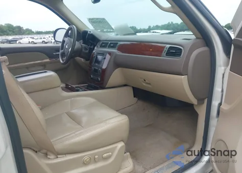 2010 Chevrolet Avalanche 1500 Ltz из США, поврежденный, VIN 3GNNCGE03AG129725